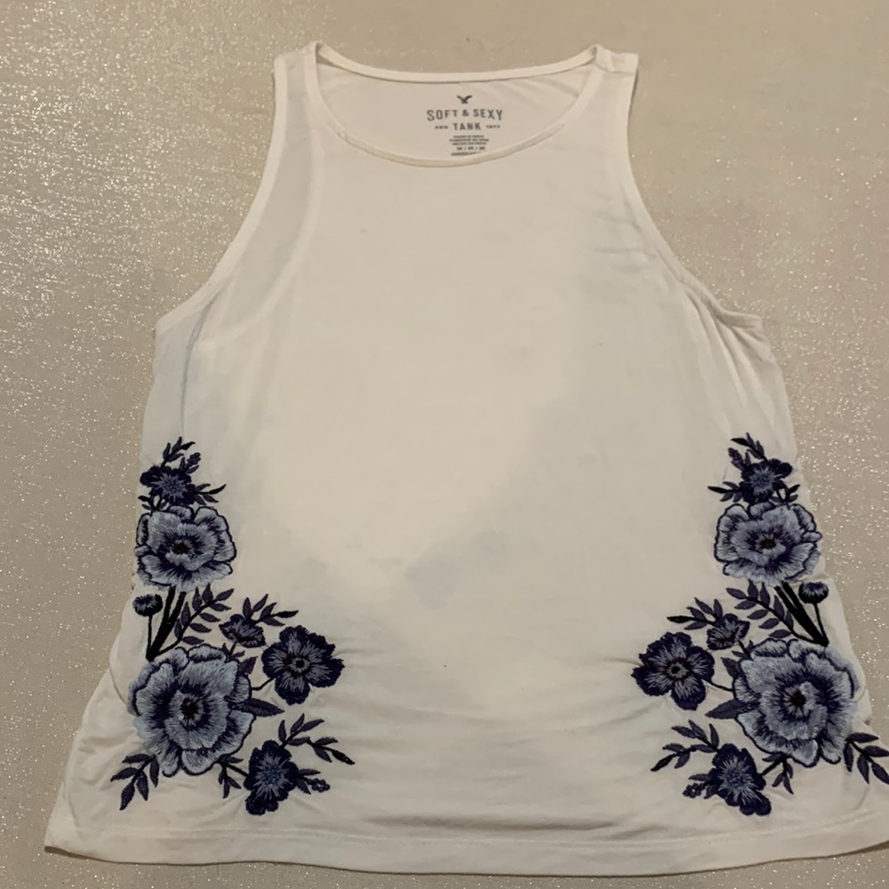 American Eagle 🦅 White Soft with Blue Flowers Size M